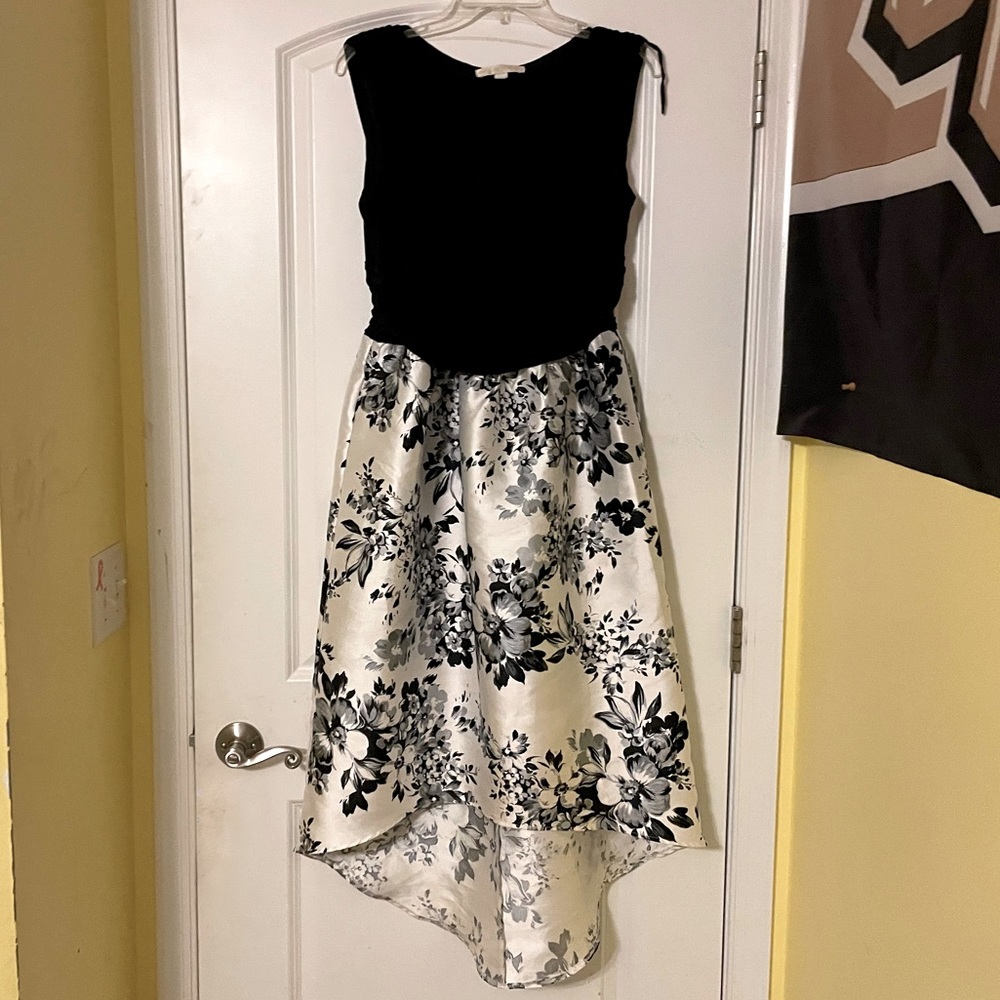 Bella Rose Black Sleeveless High-Low Dress